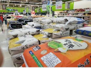 쌀값 하락폭 커질 듯…5월 ‘19만원선’ 붕괴 전망